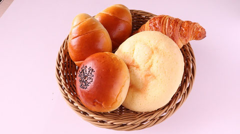 パン、クロワッサン、あんぱん、ロールパン、メロンパン、お菓子、おやつ、料理、食べ物の写真フリー素材　Bread, croissants, anpan, bread rolls, melon bread, sweets, snacks, dishes, food photos Free material