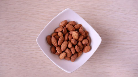 アーモンド、ナッツ、ダイエット、お菓子、おやつ、料理、食べ物の写真フリー素材　Almonds, nuts, diets, sweets, snacks, food, food photos free material