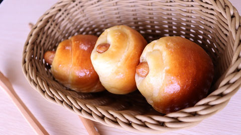 パン、ソーセージロールパン、お菓子、おやつ、料理、食べ物の写真フリー素材　Bread, sausage rolls, sweets, snacks, food, food photos free material
