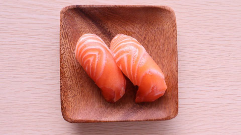 サーモン、鮭、寿司、寿司桶、外食、料理、食べ物の写真フリー素材 Salmon, sushi, sushi tub, eating out, cooking, food photo free material