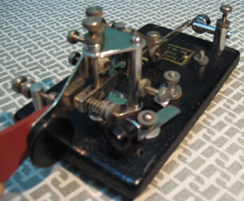 Automaitc Key n.100 particolare sul punto di contatto della leva con il braccio principale,.