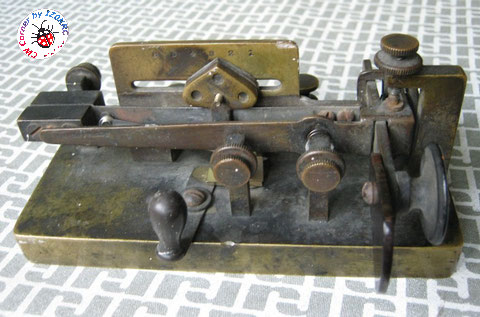 Mecograph #3 brass square pendulum