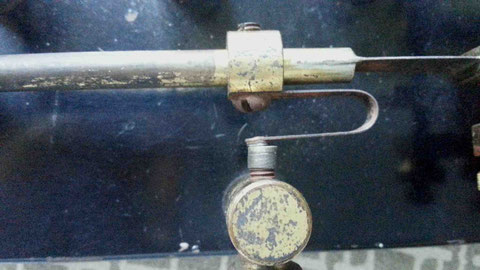 Bridgeport Bug - particolare del contatto dei punti consumato. A dimostrazione che anche se un prototipo, chi lo ha conservato per questi lunghi anni è stato di sicuro un telegrafista attivo.