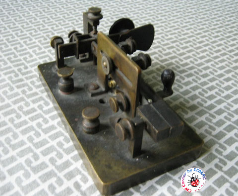 Mecograph #3 brass square pendulum