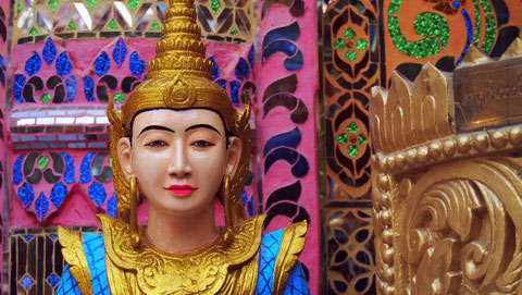 2013-Dec-20 Buddha on Mandalay Hill, Mandalay, Myanmar