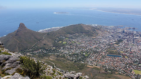 2014-Feb-10 "Hello Capetown" / View from the Table Mountain