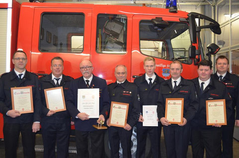 v.l.n.r. Stefan Langerbeins, Norbert Jörissen, Günter Clingen, Carsten Münch, Peter Paulsen, Willi Dohmen, Stefan Strauchen und Volker Eickels