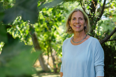 Andrea Kurz im Garten