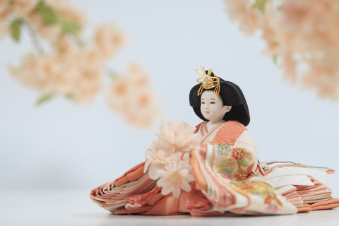 陶器製 雛人形 伝統的な和服スタイル 陶器製 雛人形 伝統的な和服スタイル