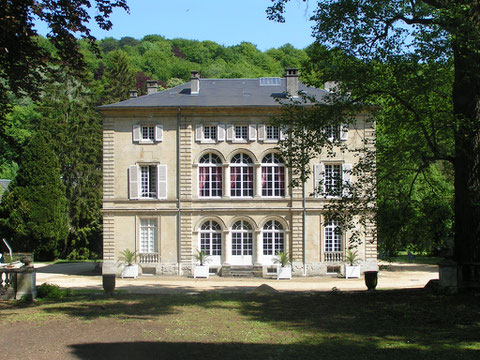 Gîtes avec piscine près de Laon dans l'Aisne