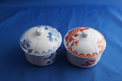 #37 Imari porcelain (Used but like NEW) (A pair of Arita Bowl with lid)