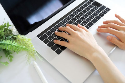 パソコンで旅行プラン作成