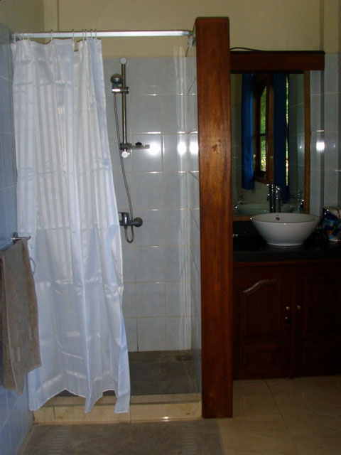 Every room has his own badroom with shower, sink and toilet