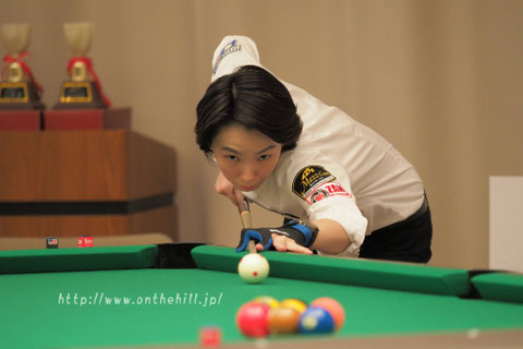 Chihiro Kawahara　Photo : On the hill !