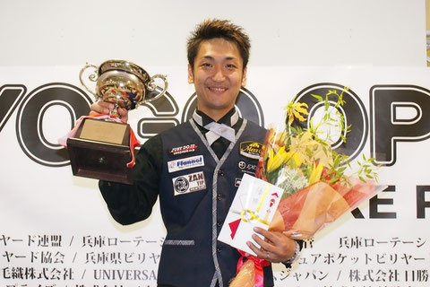 Toru Kuribayashi, 2014 winner　photo : On the hill !