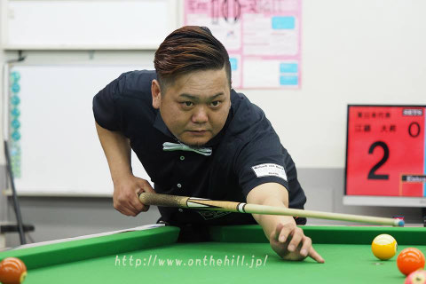 Masaru Kagamizono   Photo :  On the hill !