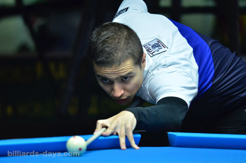 右手で撞いてた時のモラ　※2015 9ボール世界選手権