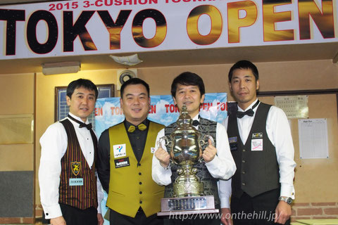 3C東京オープン上位入賞者左から:3位梅田竜二、2位趙在浩、優勝新井達雄、3位鈴木剛