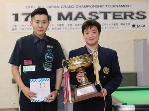 昨年（2016年）のファイナリスト。右：優勝の醍醐雅人、左：2位の小川徳郎