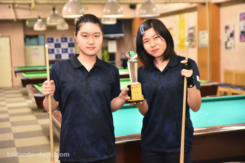 奥田玲生プロ（左。撮影時はアマ）・谷みいな選手（右）　※2019年BD撮影