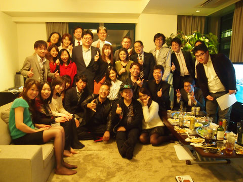 全員集合!みなさんとっても素敵な方々でした^^ もっとみんなの写真とって紹介したかったな^^ またの機会が楽しみです♪j クリスさんの若くてかわいい秘書の子達にもまた会いたいな^^