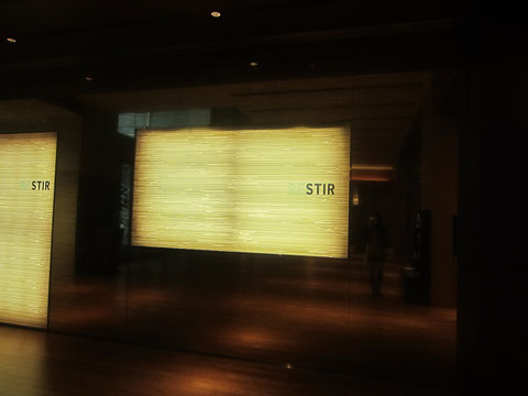 ここはミッドタウンのリステア東京。二階のセレクトは攻めなタイプが多くて面白い。