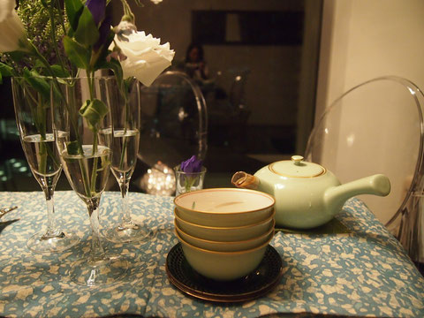 香蘭社の 茶器は目黒の家から持ってきました^^