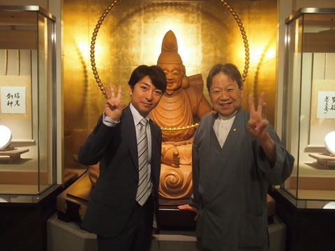 和平さんと恵比寿さんの区別がつかない(笑) 個人的にこの恵比寿さんが持っている数珠のような輪が、ヴァンクリーフ アーペールのリングのようでとてもオシャレでかわいい!とひそかにお気に入りです^^❀
