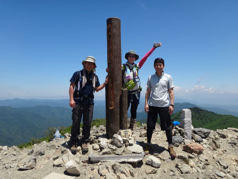 比良山系最高峰 武奈ヶ岳 (1214.4m)