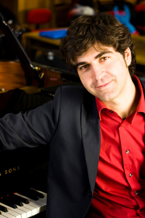 Domenica 22 Giugno ore 21.30 Marco Chiarabaglio si è diplomato in Organo e Composizione Organistica presso il Conservatorio “Giovanni Pierluigi da Palestrina” di Cagliari.