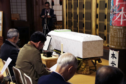 四日市大井手のお寺、浄蓮寺　模擬葬儀体験会の様子
