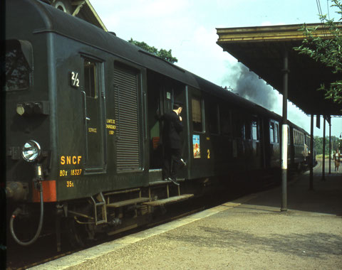 GARE DE ST MAUR CRETEIL EN 1968