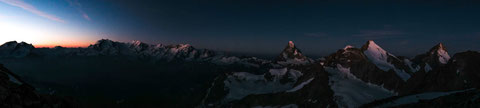 Zinalrothorn, Rothorngrat, Frühstücksplatz, Normalweg, Panorama, Matterhorn, Dent d'Hérens, Dent Blanche, Ober Gabelhorn