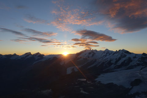 Sonennaufgan, Moterose, Dufourspitze, Nordend, Lyskamm, Breithorn, Rimpfischhorn, Allalinhorn, Strahlhorn