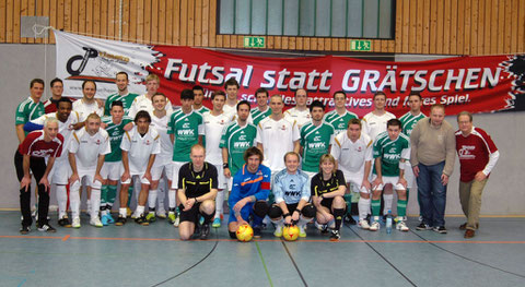 Futsalicious Essen e.V. aktuell Futsal statt Grätschen Foto mit dem PCF Mülheim vom 22.01.2011