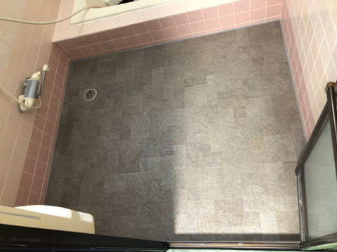 在来浴室洗い場シート貼り