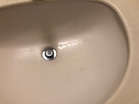 陶器洗面器割れ補修塗装