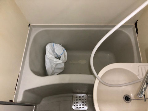 ユニットバス壁面錆修理