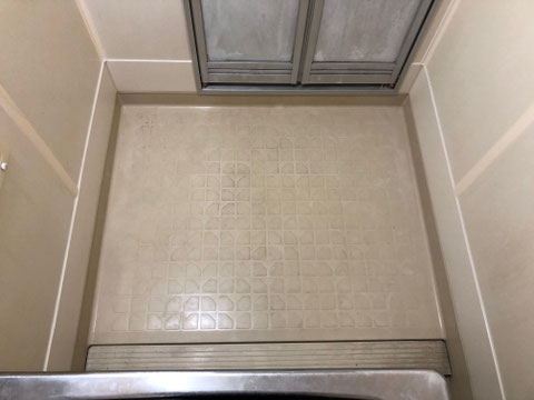 ユニットバス壁面錆修理