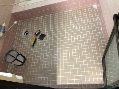在来浴室洗い場シート貼り