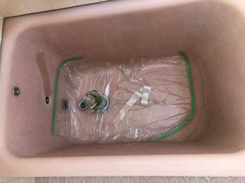 人工大理石浴槽割れ補修塗装