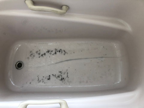人工大理石浴槽割れ補修塗装