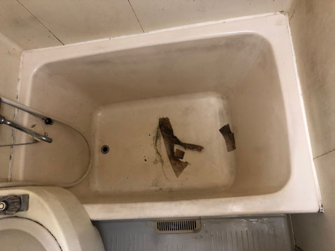 FRP浴槽割れ修理、塗装