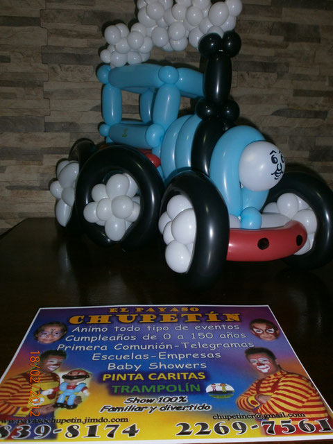 Escultura en globos del Tren Thomas