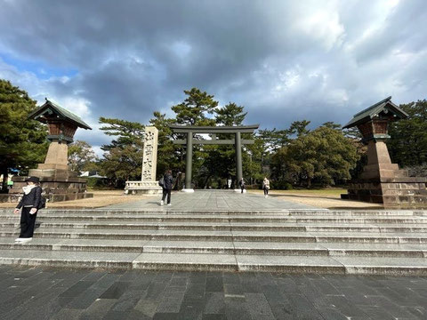 久しぶりに出雲大社に伺って、お詣りしてきました