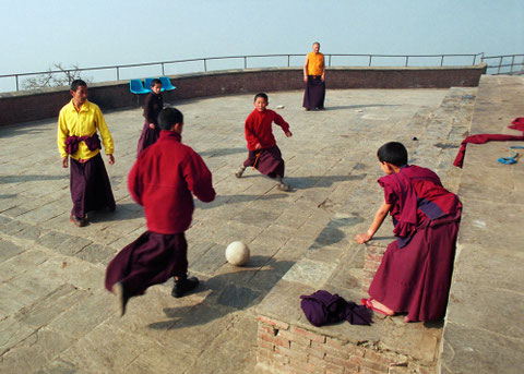 Kathmandu Mönche Fussball