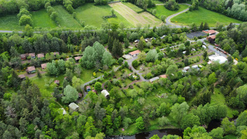 vue aérienne du camping de la Rochelambert