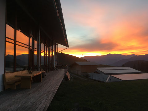 Sonnenaufgang auf dem Galloway-Hof Laax am 18. Oktober 2018