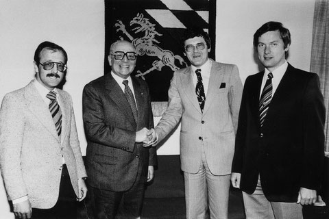 Vilshofens Macher 1978 von links: 2. Bürgermeister Hans Gschwendtner - Passaus Oberbürgermeister Dr. Emil Brichta        - Vilshofens 1. Bürgermeister Dr. Rainer Kiewitz - CSU-Orts- und Fraktionschef Dr. Klaus Rose