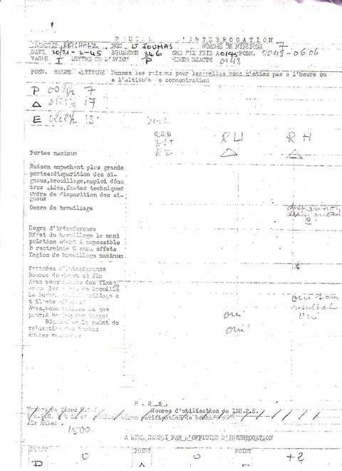 Ceci est le dernier document que nous connaissons rempli par la main du lieutenant Joumas. Son Debrefing de sa mission du 20-21/02/1945 sur Reisholz fait à 1h43 le 21/02/1945...